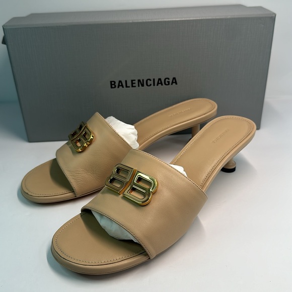 New Authentic Balenciaga Beige Groupie Leather Heels - Picture 4 of 10